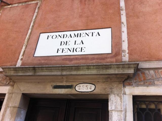 B&B Al Teatro With Canal View Venedig Exterior foto