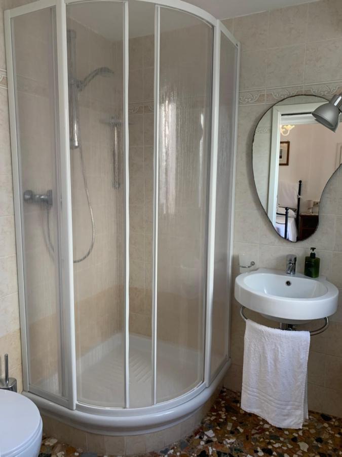B&B Al Teatro With Canal View Venedig Exterior foto