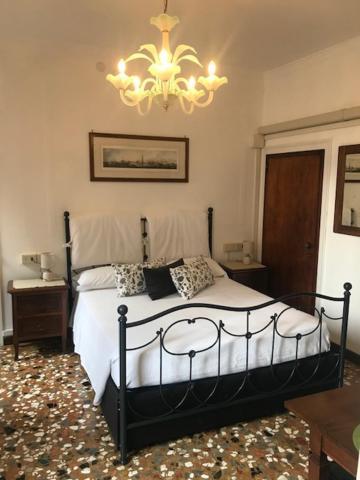 B&B Al Teatro With Canal View Venedig Exterior foto